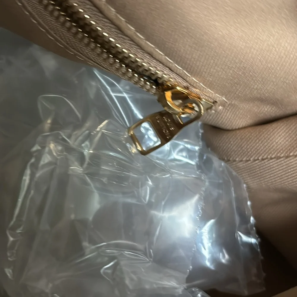 Louis Vuitton tote bag - Picture 6 of 16